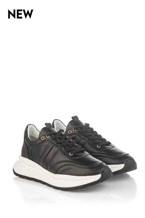 спортни обувки